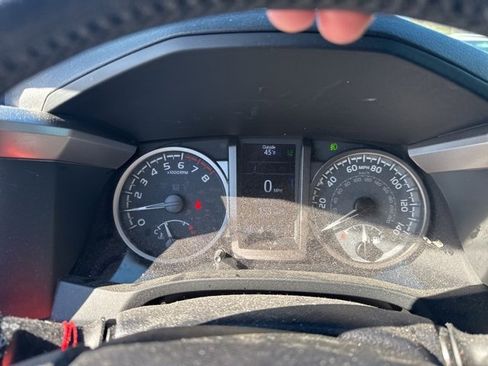 Used 2021 Toyota Tacoma SR5 image 9