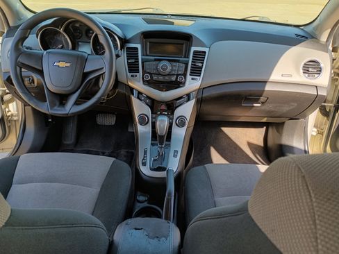 Used 2012 Chevrolet Cruze LS image 16