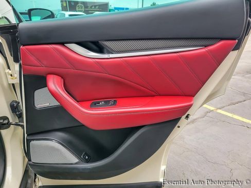 Used 2019 Maserati Levante GTS image 23