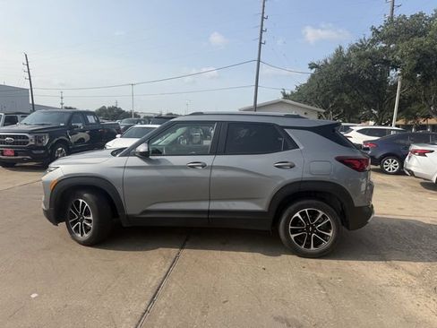 Used 2024 Chevrolet TrailBlazer LT w/ Convenience Package AWD/4WD image 8