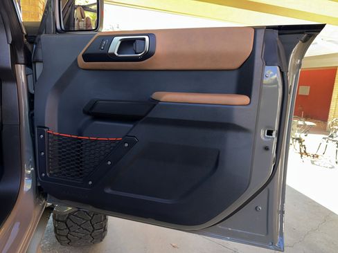 Used 2025 Ford Bronco Raptor AWD/4WD image 18