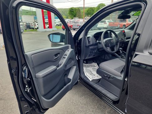 New 2026 Nissan Frontier SV AWD/4WD image 10
