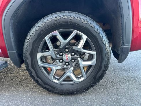 Used 2024 GMC Sierra 1500 SLT w/ SLT Premium Package AWD/4WD image 14