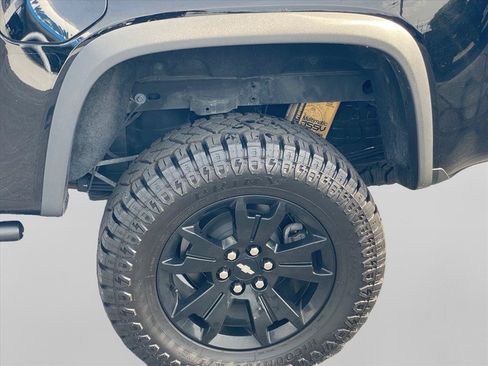 Used 2022 Chevrolet Colorado ZR2 w/ ZR2 Midnight Special Edition AWD/4WD image 28