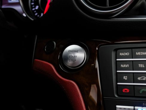 Used 2017 Mercedes-Benz SL 550 image 80