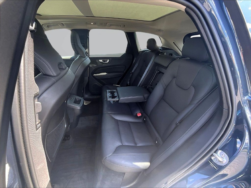 Used 2025 Volvo XC60 B5 Plus w/ Protection Package Premier AWD/4WD image 26