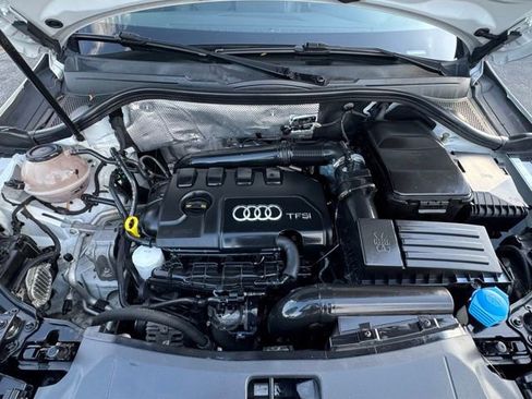 Used 2018 Audi Q3 2.0T Premium w/ Convenience Package image 2