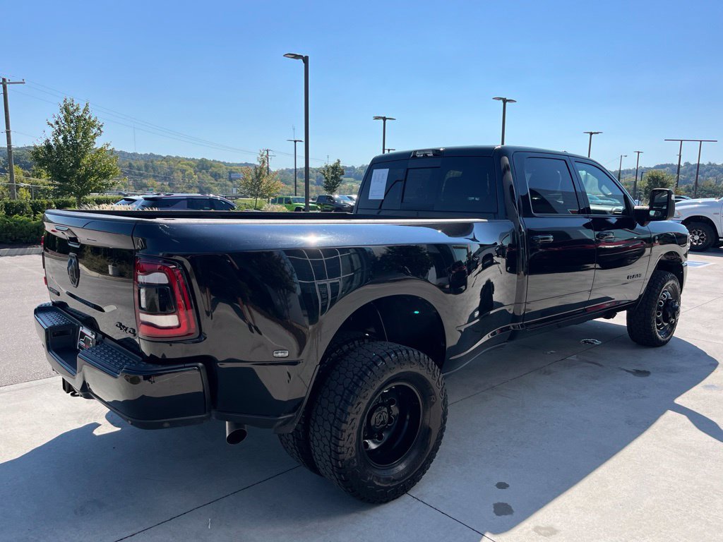 Used 2024 RAM 3500 Big Horn w/ Night Edition AWD/4WD image 21