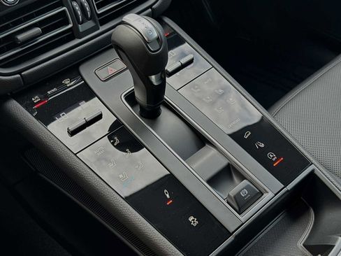 New 2025 Porsche Macan image 23