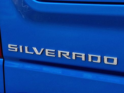Used 2025 Chevrolet Silverado 1500 LT AWD/4WD image 30