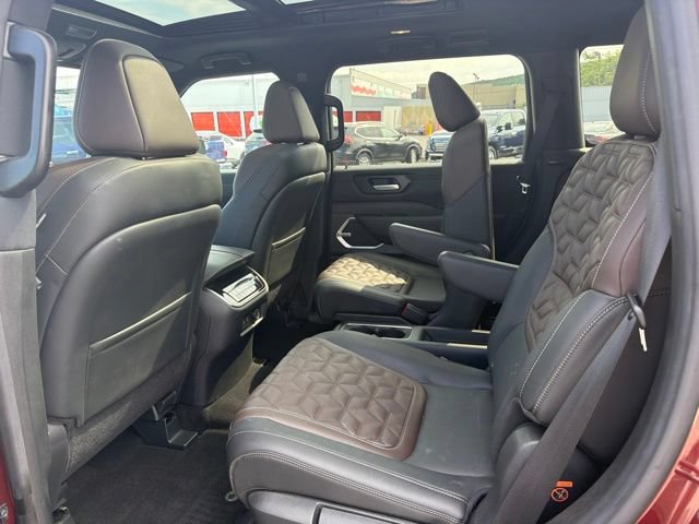 Used 2025 Nissan Armada Platinum AWD/4WD image 21