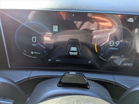 Used 2024 Hyundai Santa Fe Limited image 13