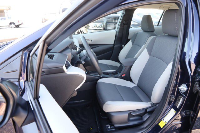 Used 2025 Toyota Corolla LE w/ Convenience Package FWD image 8