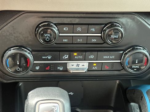 Certified 2022 Ford Bronco Wildtrak AWD/4WD image 21