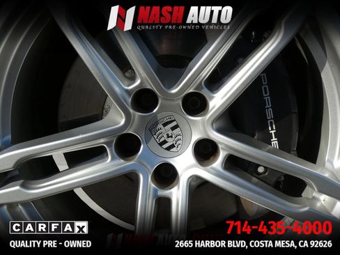 Used 2024 Porsche Macan AWD/4WD image 11
