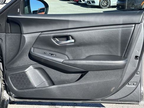 Used 2023 Nissan Sentra SV image 24