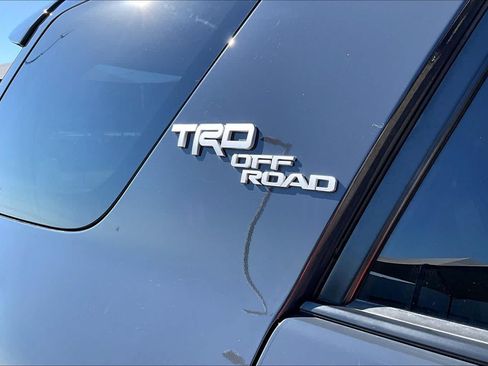 Used 2024 Toyota 4Runner TRD Off-Road Premium w/ Off Road Premium Plus Package AWD/4WD image 30