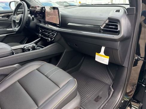 New 2026 Chevrolet Traverse High Country w/ LPO, Floor Liner Package FWD image 16