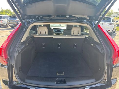 Used 2022 Cadillac XT4 Luxury FWD image 14