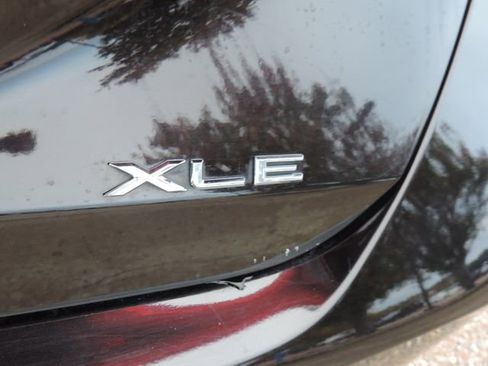 Used 2020 Toyota Avalon XLE image 12