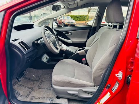Used 2013 Toyota Prius Three image 43