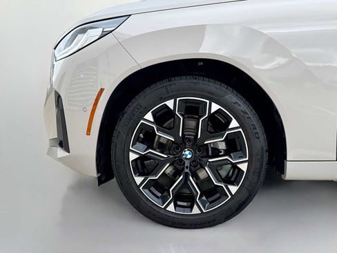Certified 2025 BMW X3 xDrive30i w/ M Sport Package AWD/4WD image 6
