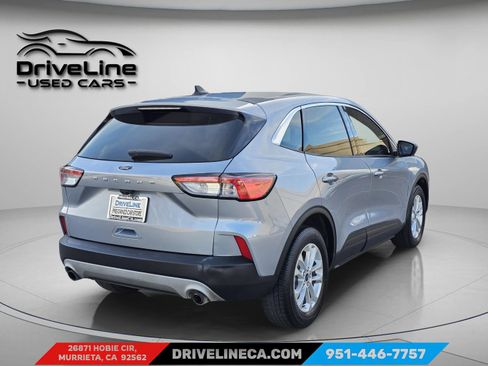 Used 2022 Ford Escape SE FWD image 12