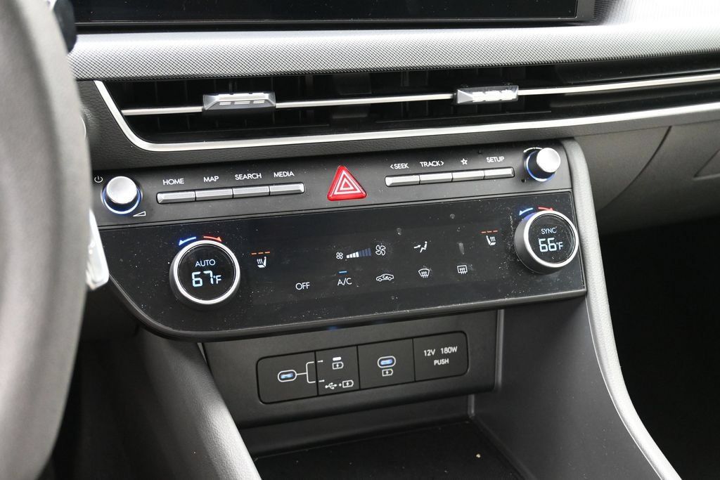 Certified 2025 Hyundai Sonata SEL FWD image 17