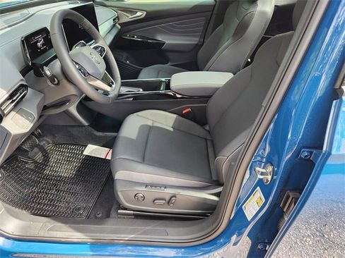 New 2025 Volkswagen Tiguan SE R-Line image 12