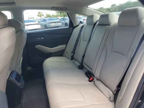 Used 2025 Honda Accord EX-L image 10