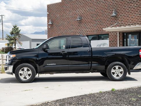 Used 2020 Toyota Tundra SR5 w/ SR5 Upgrade Package AWD/4WD image 3