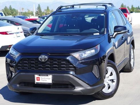 Used 2019 Toyota RAV4 LE w/ All Weather Liner Package image 4