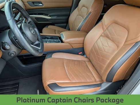 Used 2024 Nissan Pathfinder Platinum AWD/4WD image 16