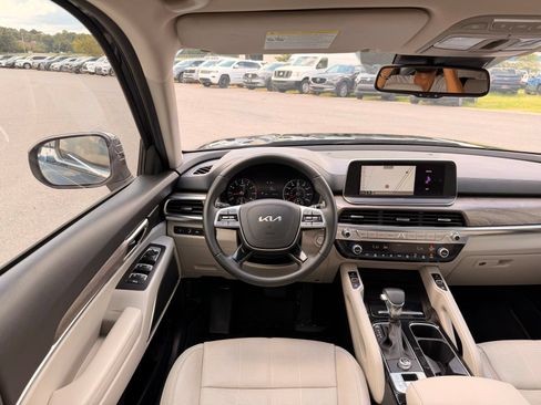 Used 2022 Kia Telluride EX FWD image 30