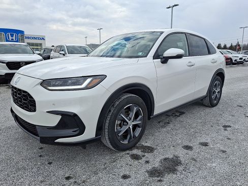 Certified 2025 Honda HR-V EX-L image 3