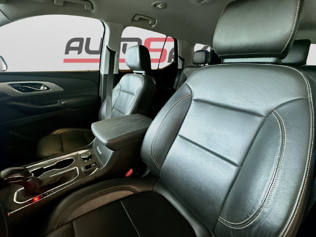Used 2021 Chevrolet Traverse RS FWD image 20
