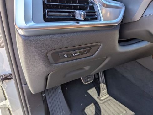 New 2026 BMW X5 xDrive40i AWD/4WD image 17