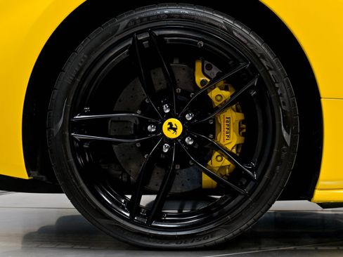 Used 2017 Ferrari 488 Spider RWD image 28