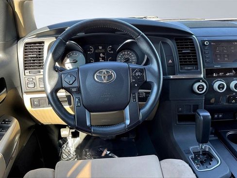 Used 2022 Toyota Sequoia SR5 image 5