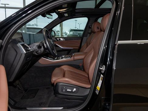 Used 2024 BMW X5 xDrive40i w/ Premium Package image 19