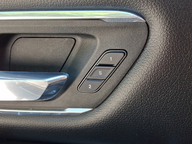 Used 2023 RAM 1500 Laramie AWD/4WD image 27