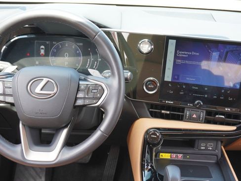 Certified 2024 Lexus NX 250 FWD image 27