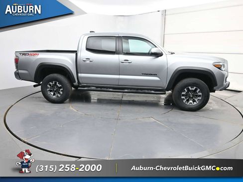 Used 2023 Toyota Tacoma TRD Off-Road image 13