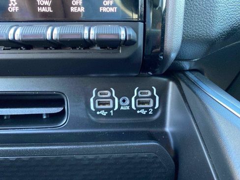 Used 2024 RAM 1500 Big Horn AWD/4WD image 17