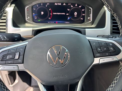 Used 2023 Volkswagen Atlas SEL AWD/4WD image 16