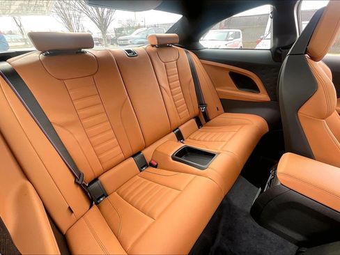 Used 2024 BMW M2 w/ Lighting Package image 32