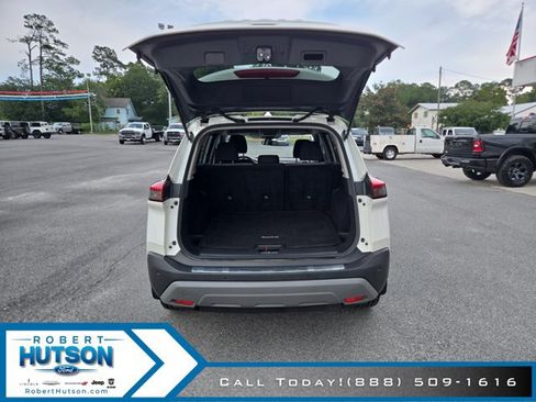 Used 2021 Nissan Rogue SV FWD image 9