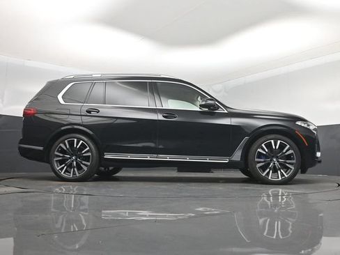 Used 2022 BMW X7 xDrive40i w/ Executive Package AWD/4WD image 16