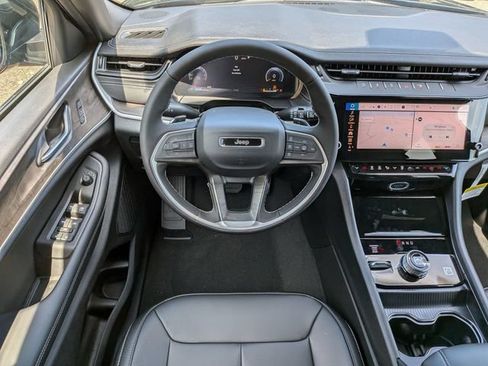 New 2026 Jeep Grand Cherokee Limited AWD/4WD image 15