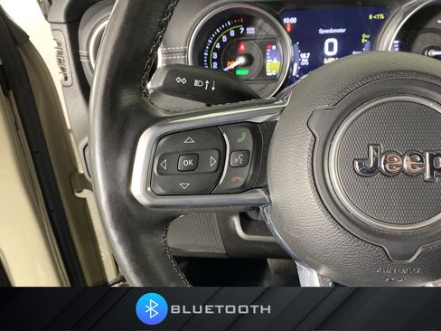 Used 2022 Jeep Wrangler Unlimited Sahara w/ Cold Weather Group image 24